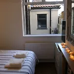 Luxury Victorian Garden Apartment
